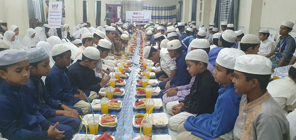 sadaqa iftar ramadan rohingyas 13